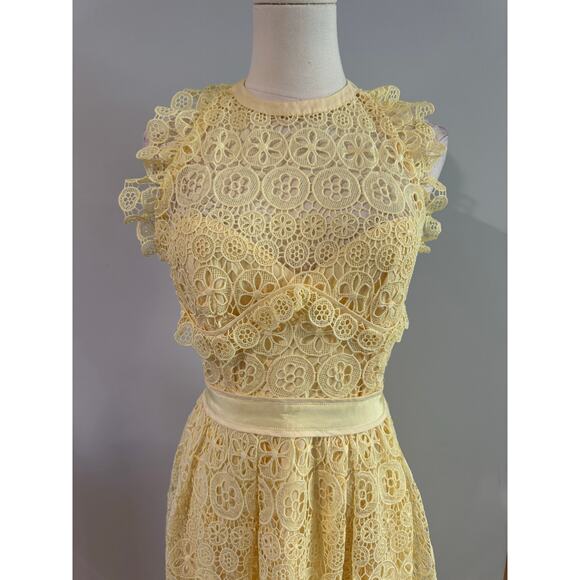 Self-Portrait Crochet Halter Dress in Butter Yellow (Size 6) - Picture 3 of 12